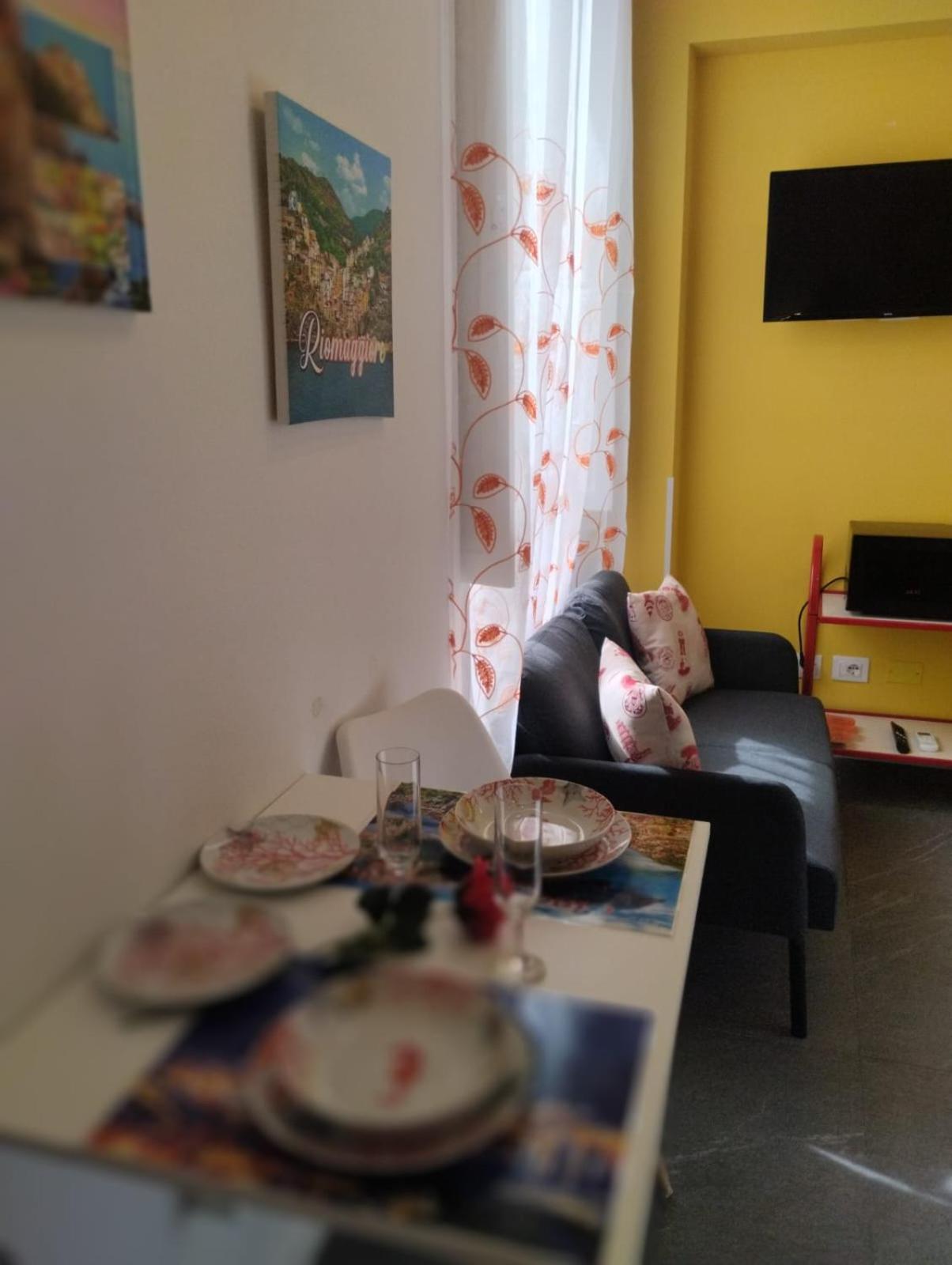 Apartamento Casa Vacanze Buddy La Tua Base Per Visitare Il Mare Delle Cinque Terre La Spezia Exterior foto